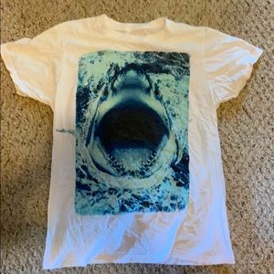 White shark shirt